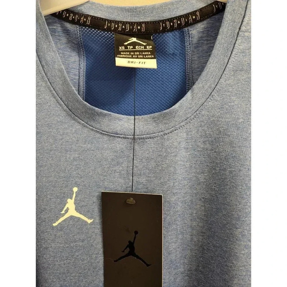 NIKE JORDAN TRAINING SHIRT MENS SIZE XS - Picture 2 of 7
